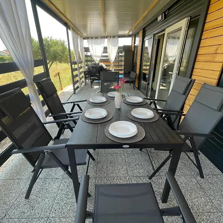 Kamp alanı Mobile Homes Barka